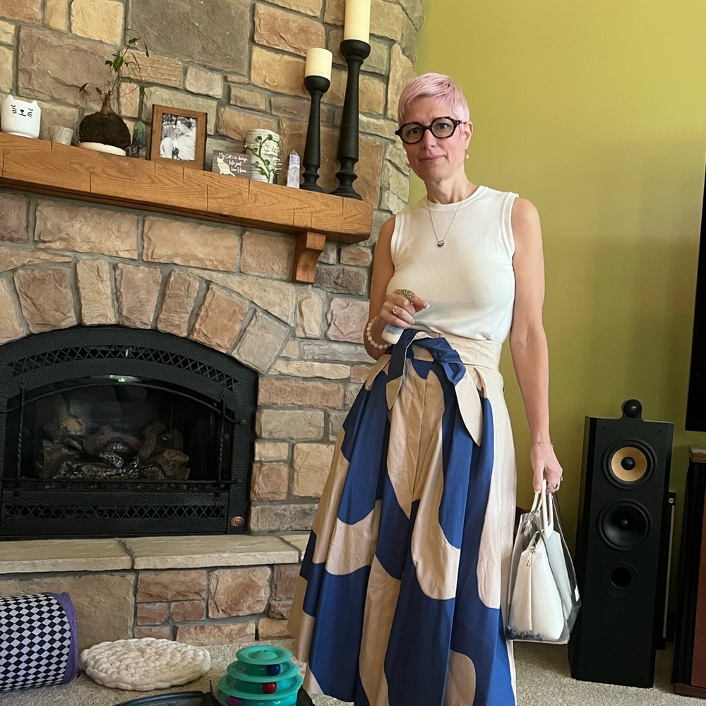 Luxury Share Show! Like to be notified! - Picture 3 of 14